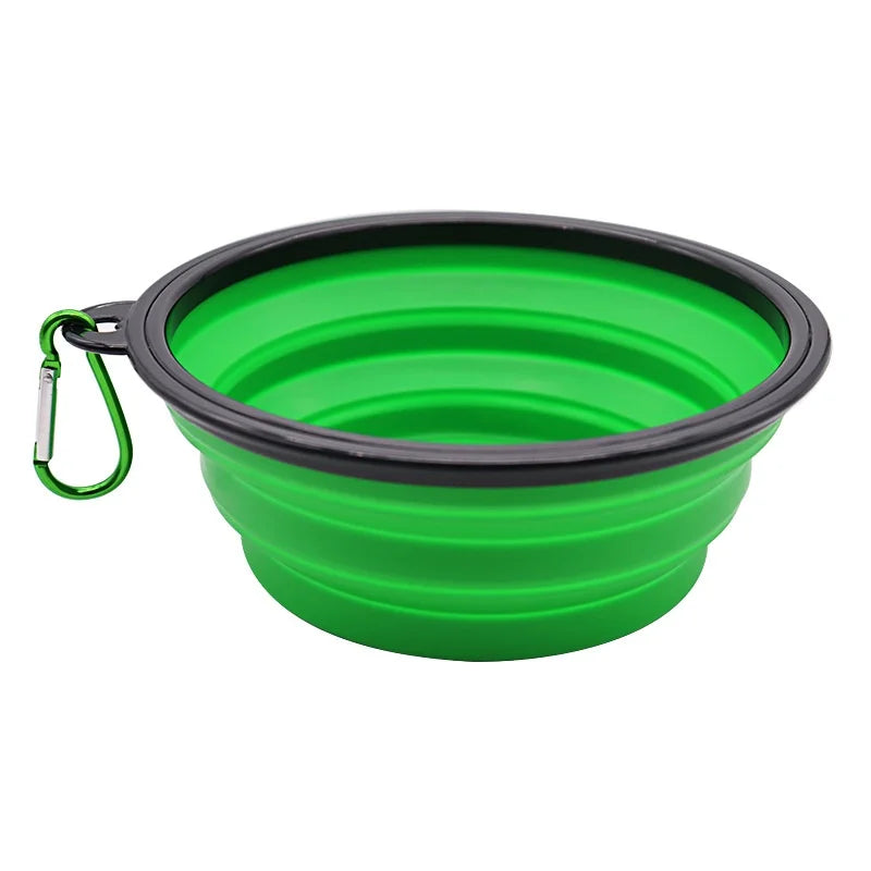 Durable TPR portable pet food and water bowl for cats and dogs, collapsible silicone travel bowl for outdoor use.