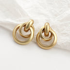 Pearl geometric earrings, style G detail