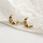 Pearl geometric earrings, style L detail