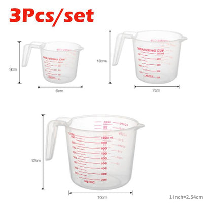 Set of three Prime Deal Zone plastic baking measuring cups with PVC scale for liquids, including 250ml, 500ml, and 1000ml volume beakers.