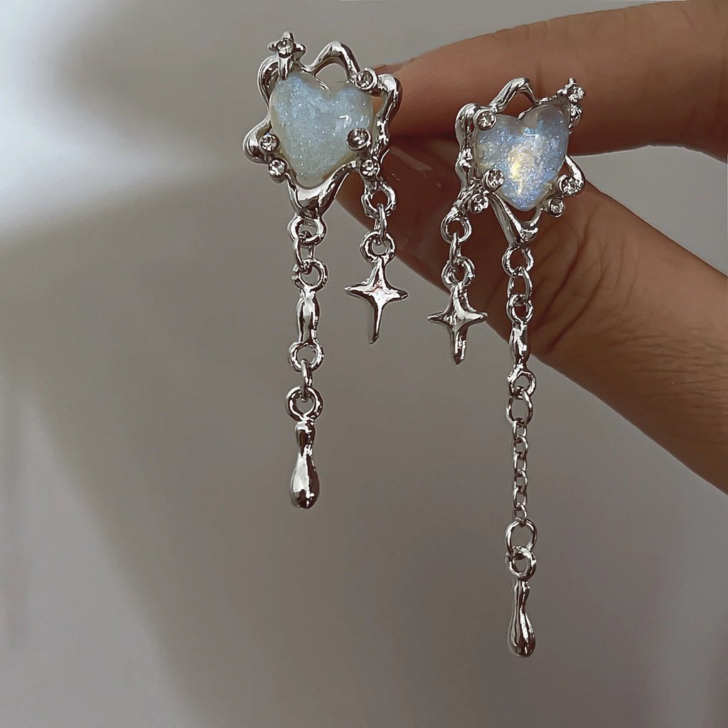 Y2K irregular liquid metal clip earrings - view 4
