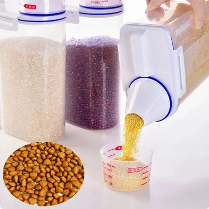 Prime Deal Zone Freshness Lock Tank 2kg pet food storage container with measuring cup for keeping pet food fresh and organized.