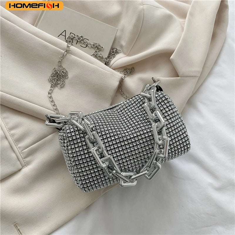 HOMEFISH allover RhiHOMEFISH glitter chain bucket purse, mini crossbody bag with prom style design and stylish details.