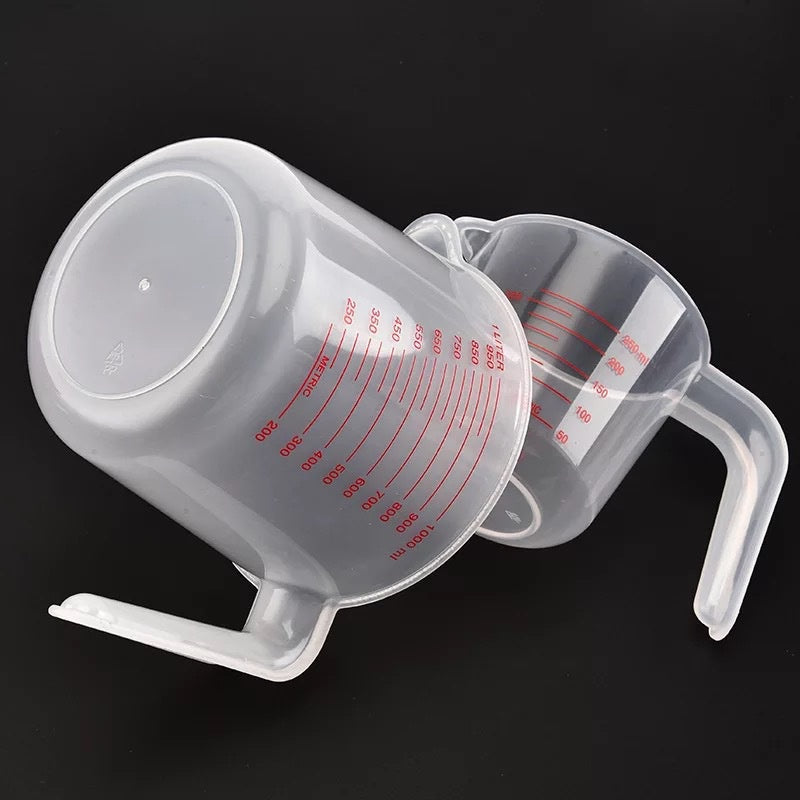 Prime Deal Zone 3-piece plastic baking liquid measuring cups with PVC scales, 250ml, 500ml, and 1000ml volume beakers for kitchen baking