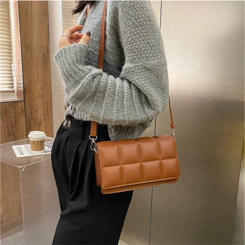 Homefish women's literary shoulder and crossbody bags with niche design, featuring stylish, versatile bags for everyday use.