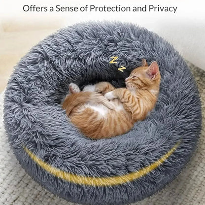 Round plush pet bed in 40-90cm sizes for large dogs and cats, featuring a soft, warm interior suitable for winter comfort.